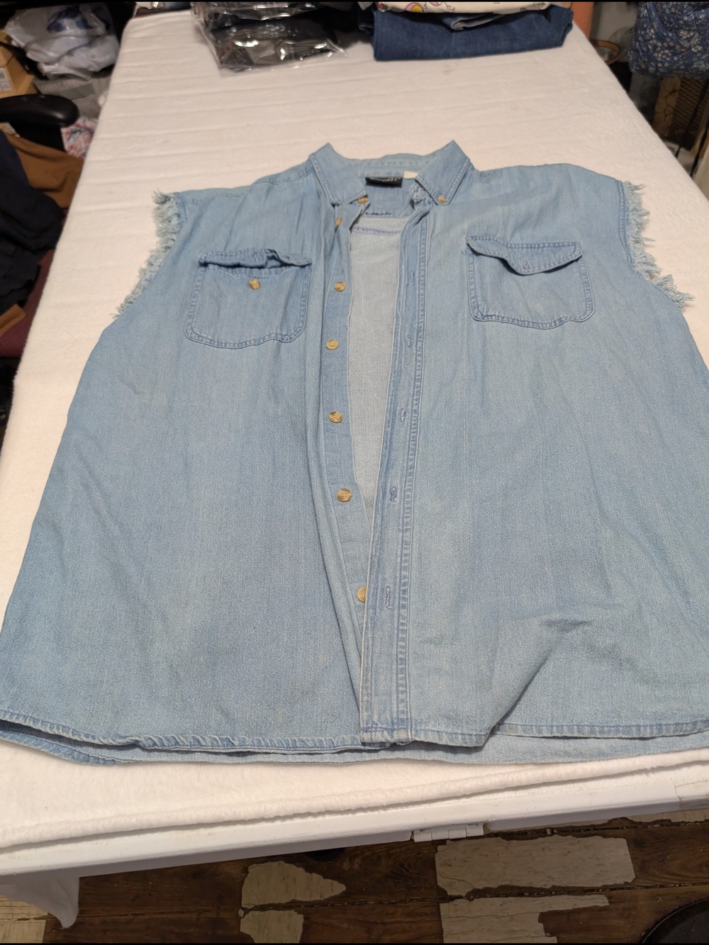 Men's Light Blue Sleeveless Denim Button-Down Shirt Harley Davidson Patch Size L